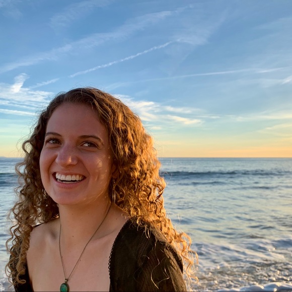 Meet your Posher, Marika - Picture 2 of 2